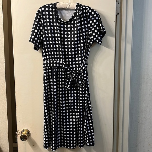 NWT Medium black w/white polka dots short sleeved. Wraparound dress - Picture 1 of 3
